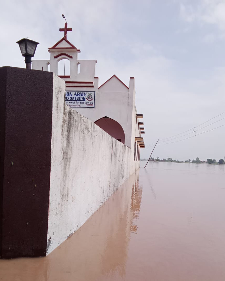 Flood waters around a Salvation Army building