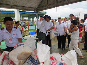 Salvation Army food distribution in The Philippines
