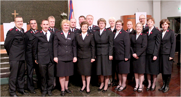 Nordic Leadership Development Institute delegates with General Linda Bond