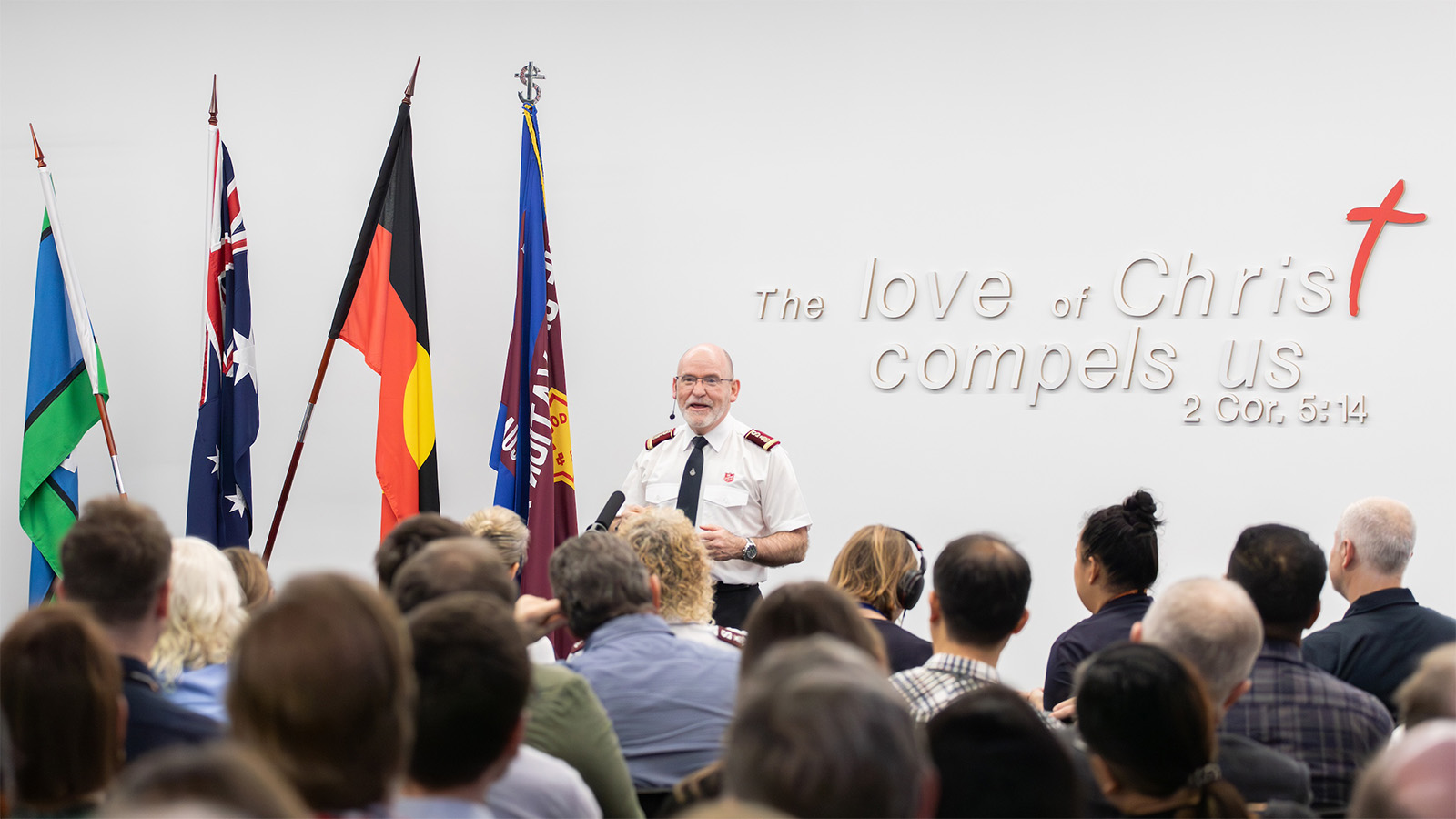 General Lyndon Buckingham speaks to staff during a chapel service at Territorial Headquarters, Redfern, Sydney (photo: Steve Haworth)