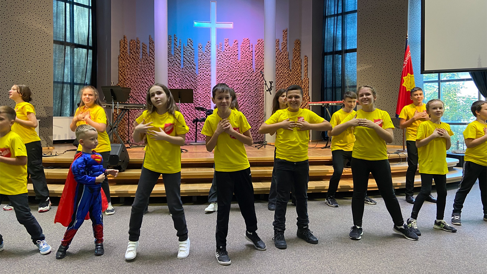 Young dancers open the meeting