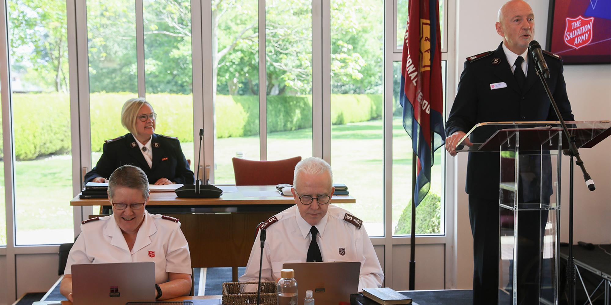 The President addresses the High Council