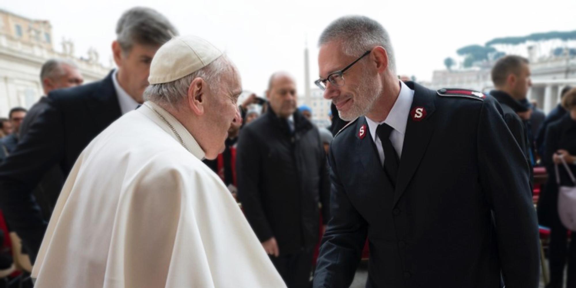 Pope Francis shakes hands with Lieut-Colonel Andrew Morgan