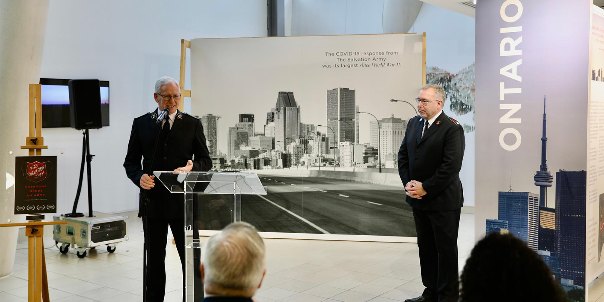 The General opens the exhibition