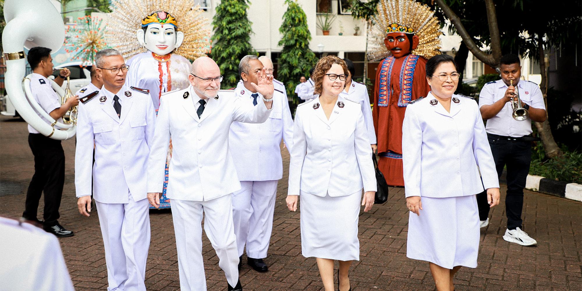 The international leaders are welcomed to Indonesia