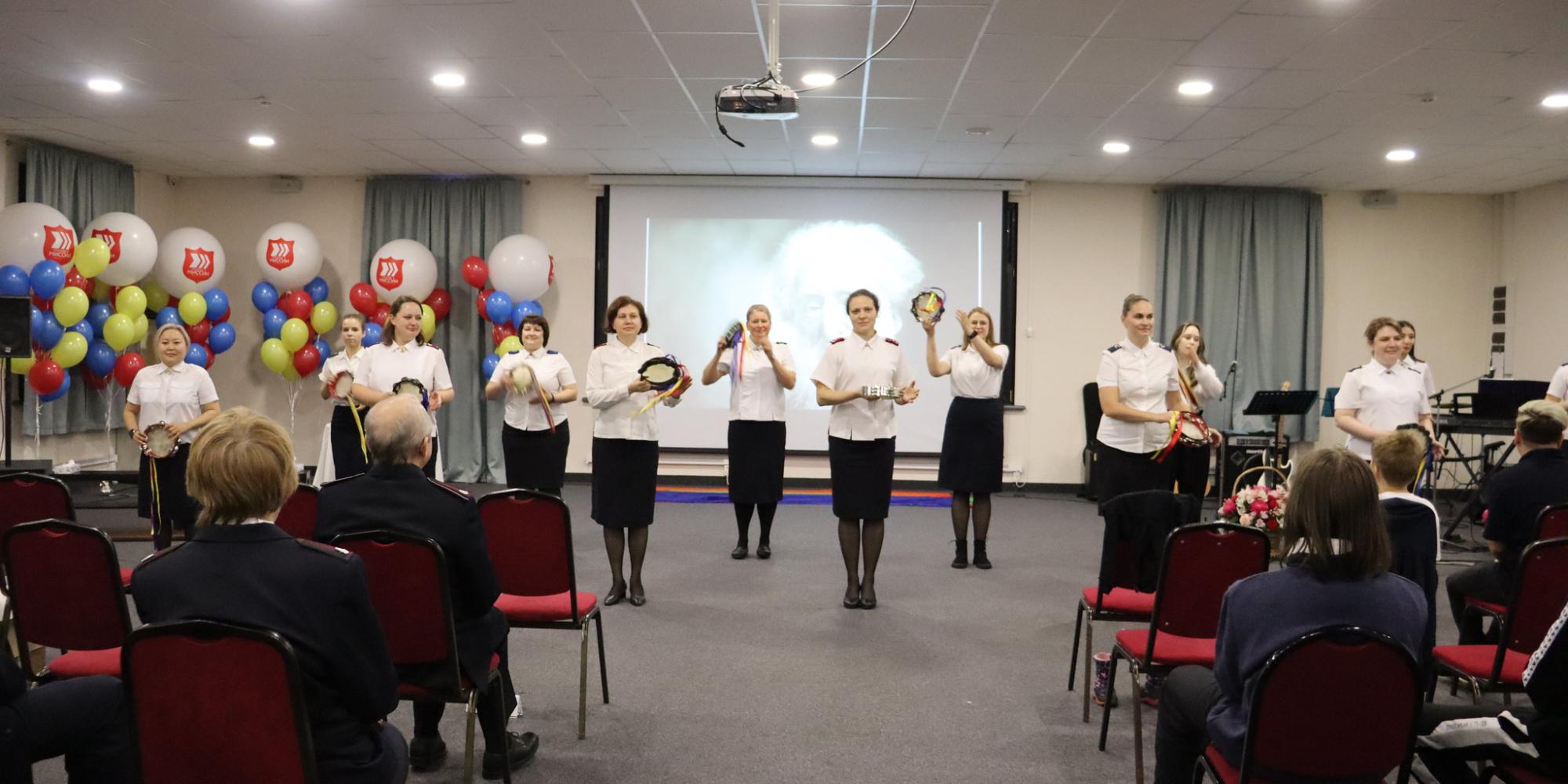 A timbrel display in Russia