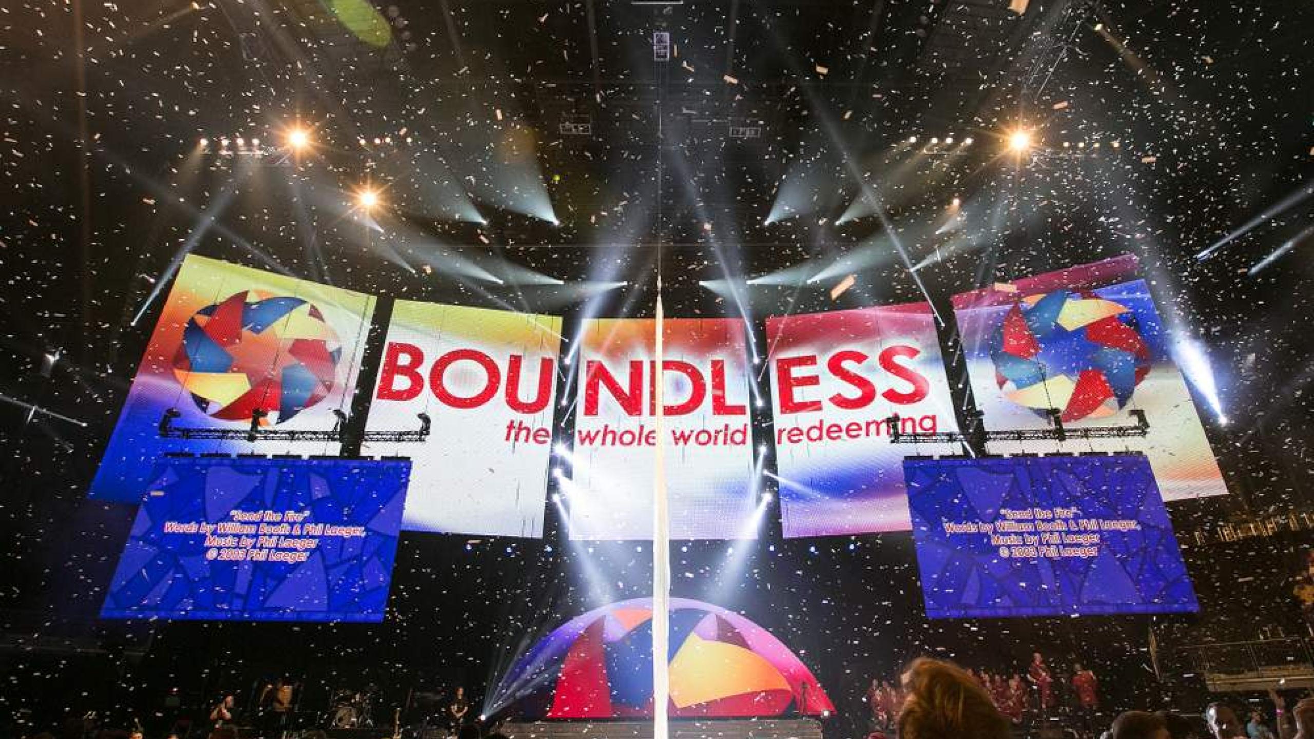 Confetti falls from the ceiling at the Boundless event