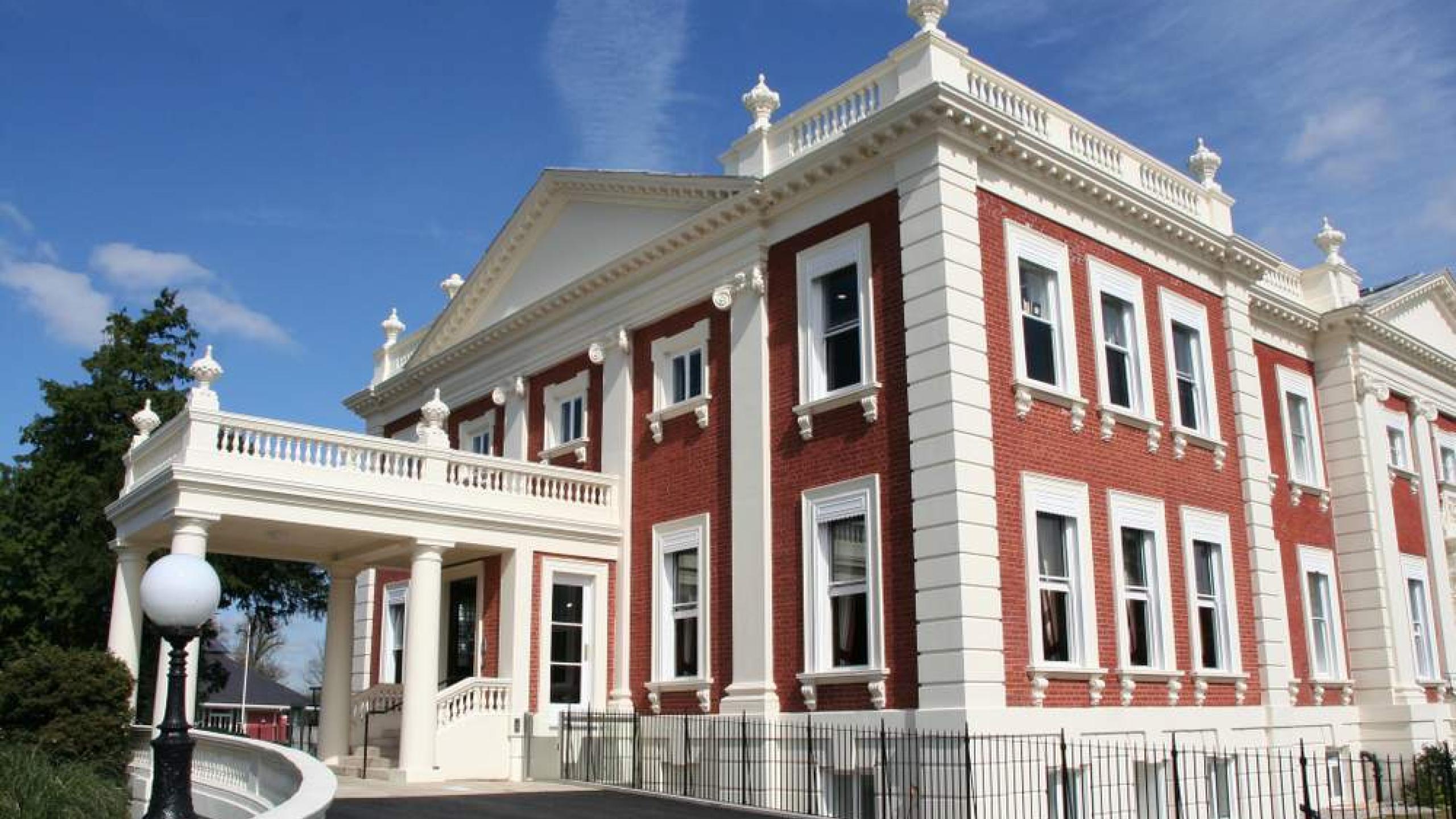 Sunbury Court