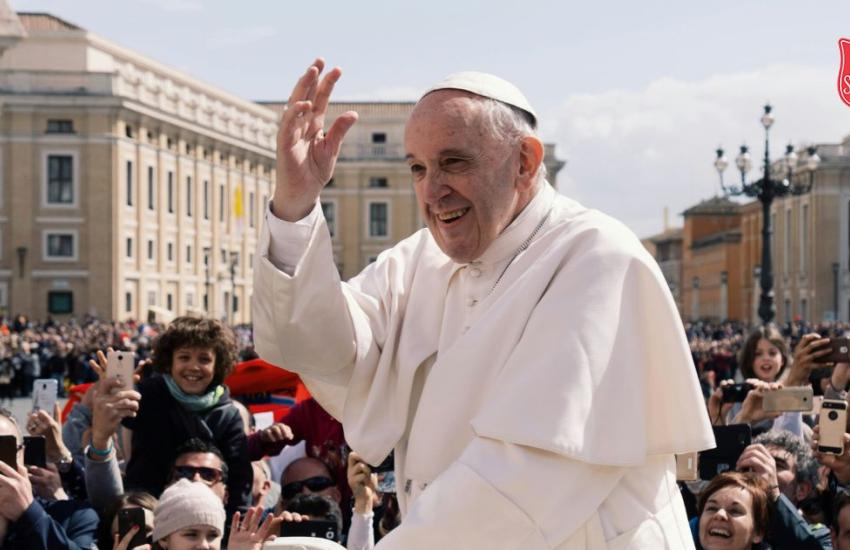 Pope Francis waves to the crowd in Vatican City