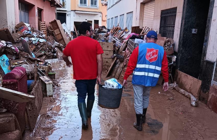 The Salvation Army supports victims of deadly floods in Valencia, Spain