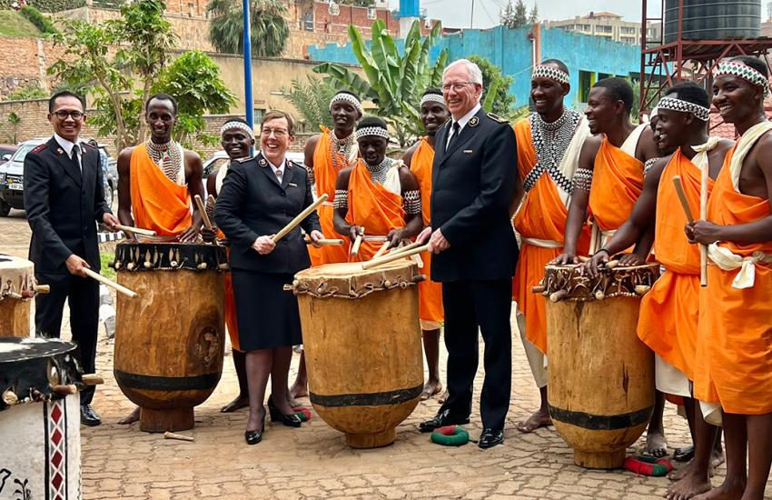 The international leaders with drummers