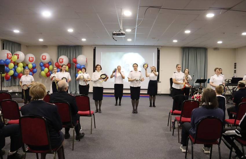 A timbrel display in Russia