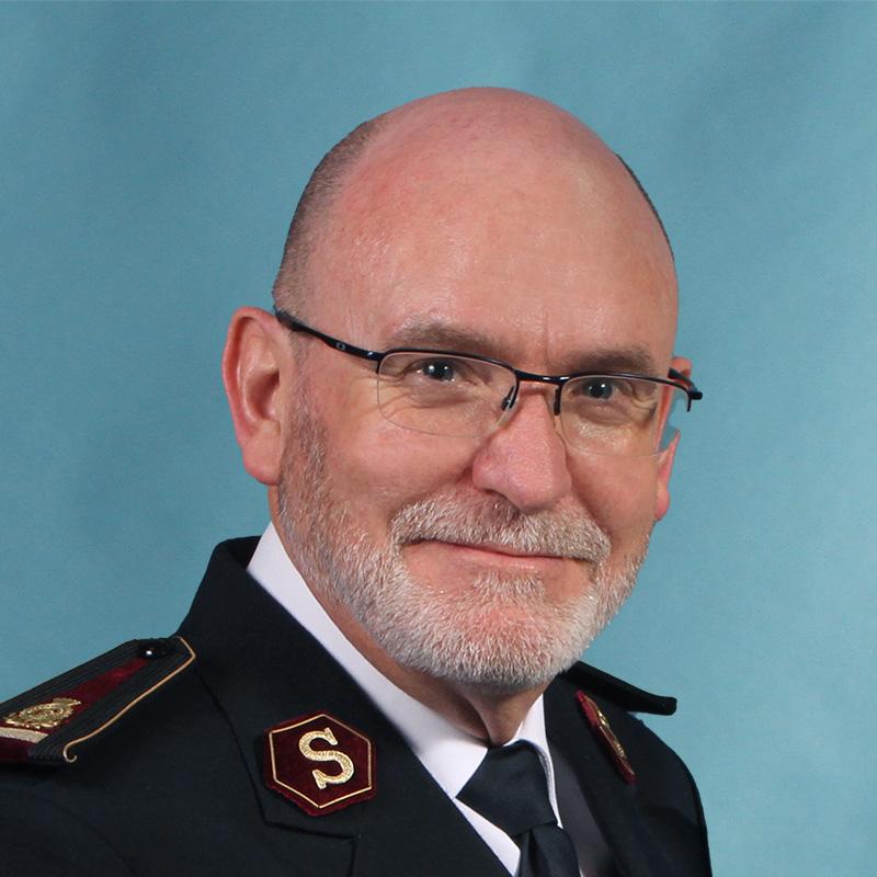 Headshot of General Lyndon Buckingham