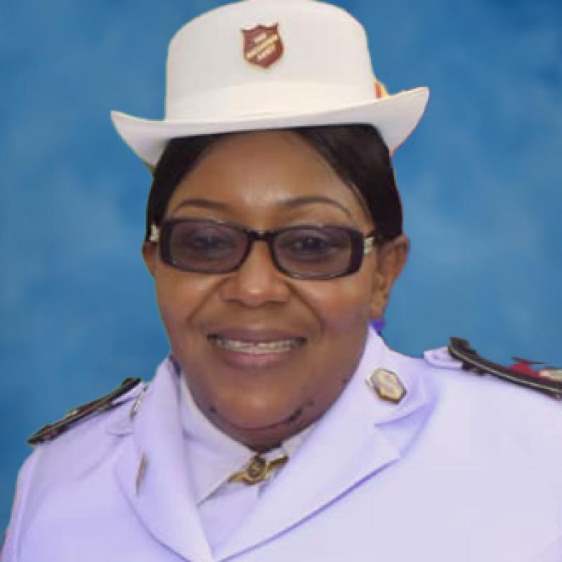 Headshot of Lieut-Colonel Evelyne Kombo
