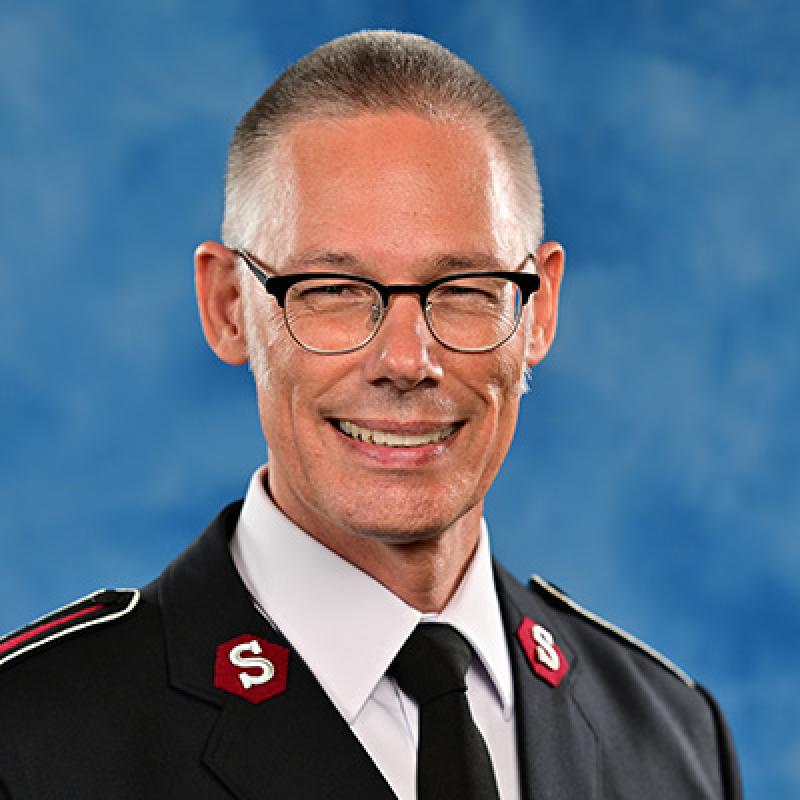 Headshot of Lieut-Colonel Andrew Morgan