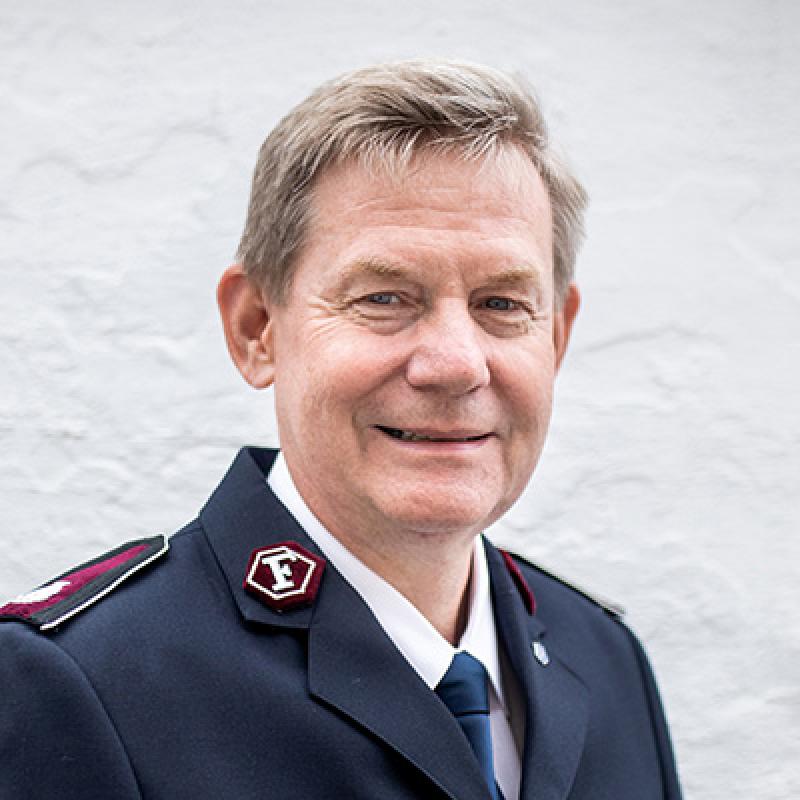 Headshot of Commissioner Knud Welander