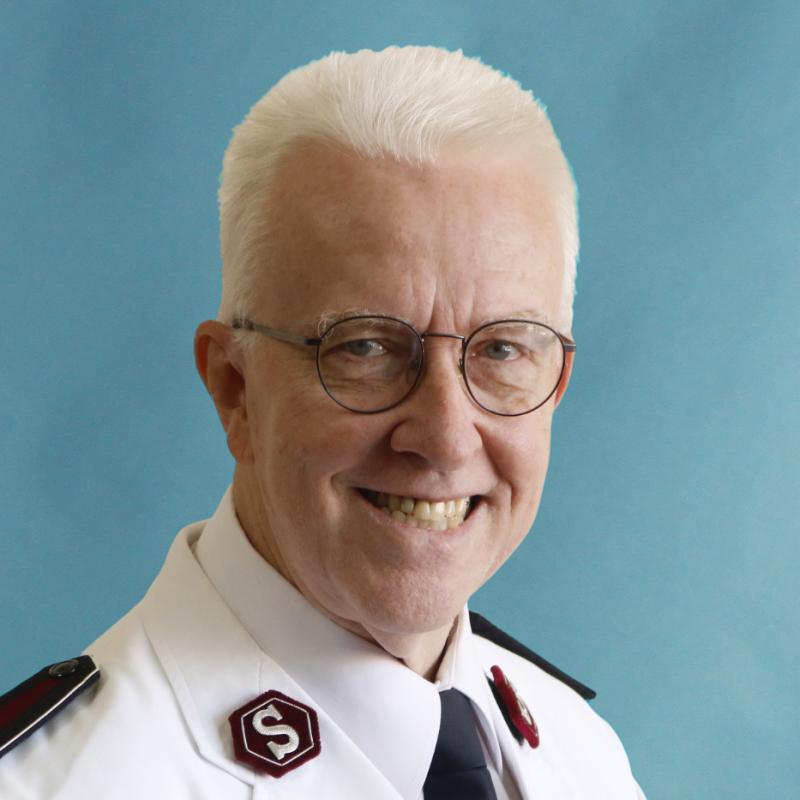 Headshot of Commissioner Geoff Webb