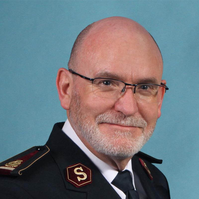 Headshot of General Lyndon Buckingham