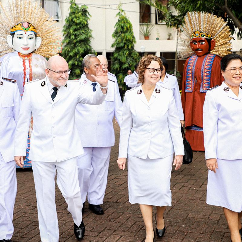 The international leaders are welcomed to Indonesia